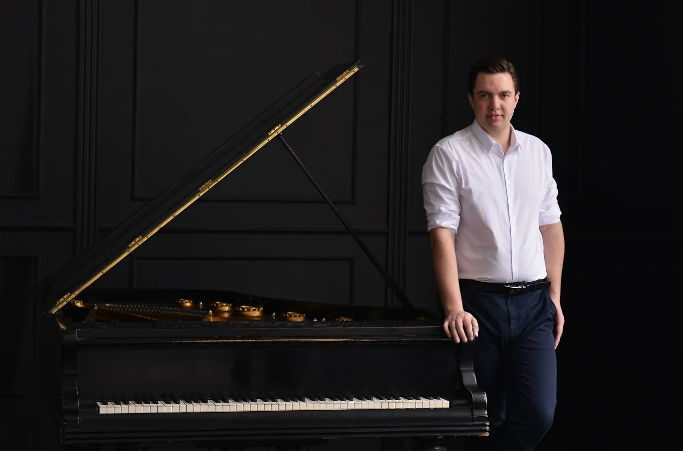 Pavel Kachnov at the piano